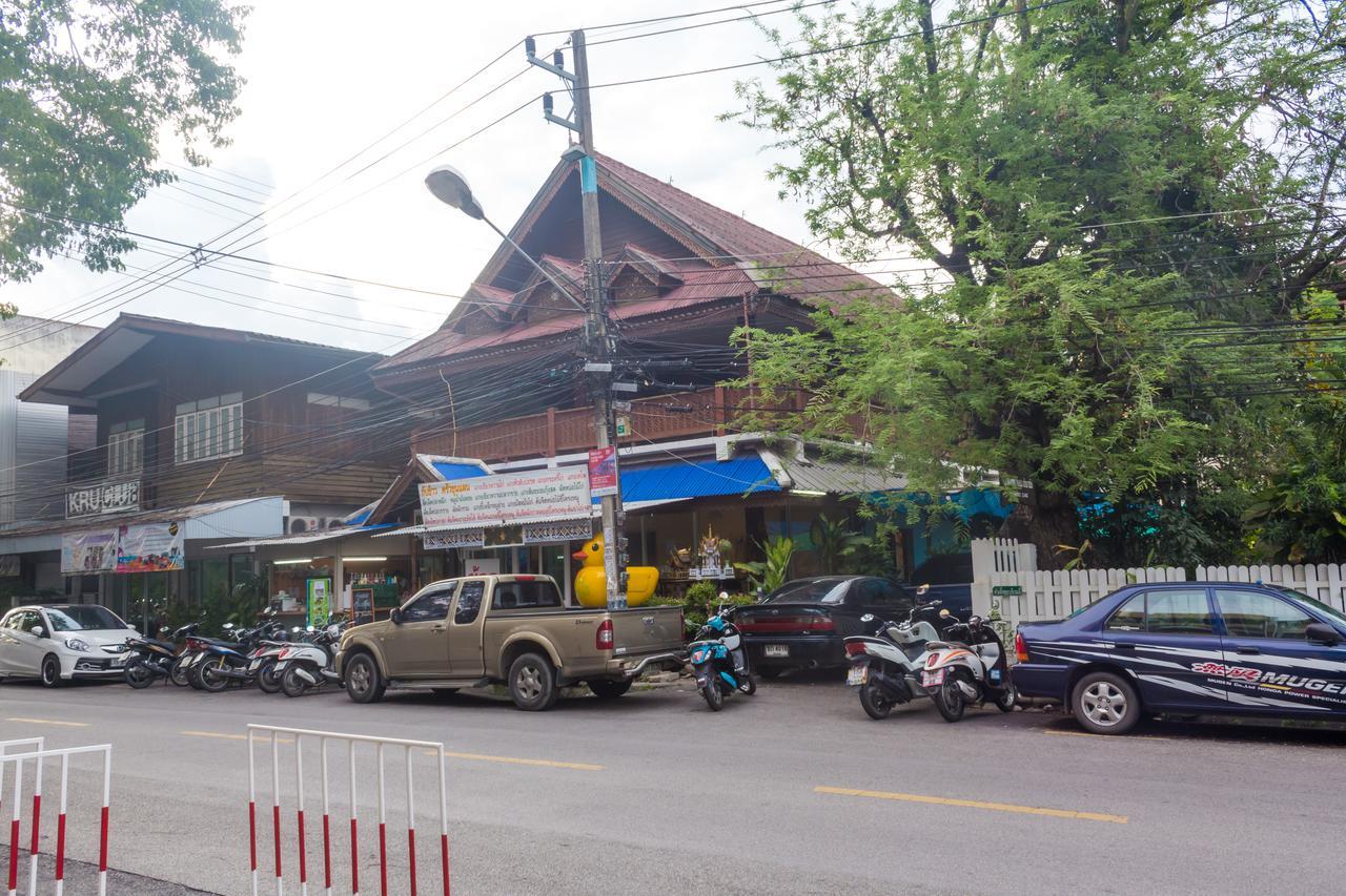 Suan Dok Gate Guesthouse — Photos 3